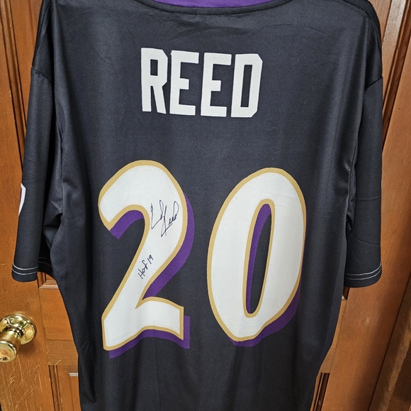 SIGNED ED REED JERSEY(READ DESCRIPTION FOR ALL DETAILS) - Picture 9 of 12